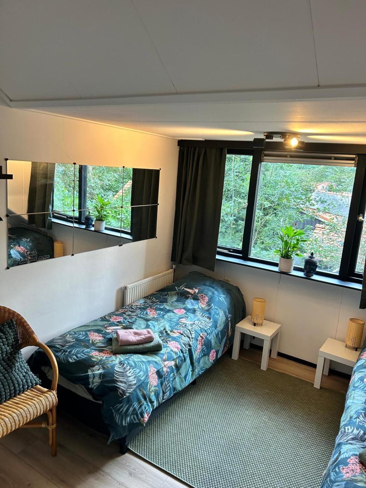Апартаменты Zen Retreat - Free Private Parking! Энсхеде Экстерьер фото